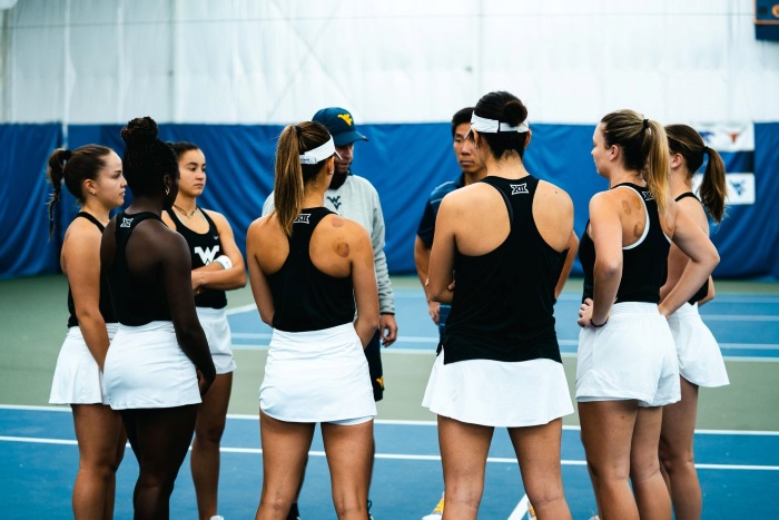 Mountaineers split two-match weekend in Big 12 play